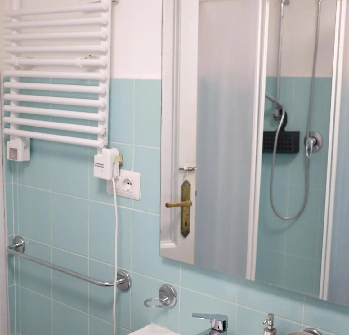 New! True-Stevere Amazing Double Bed For 5 Pax Rome
