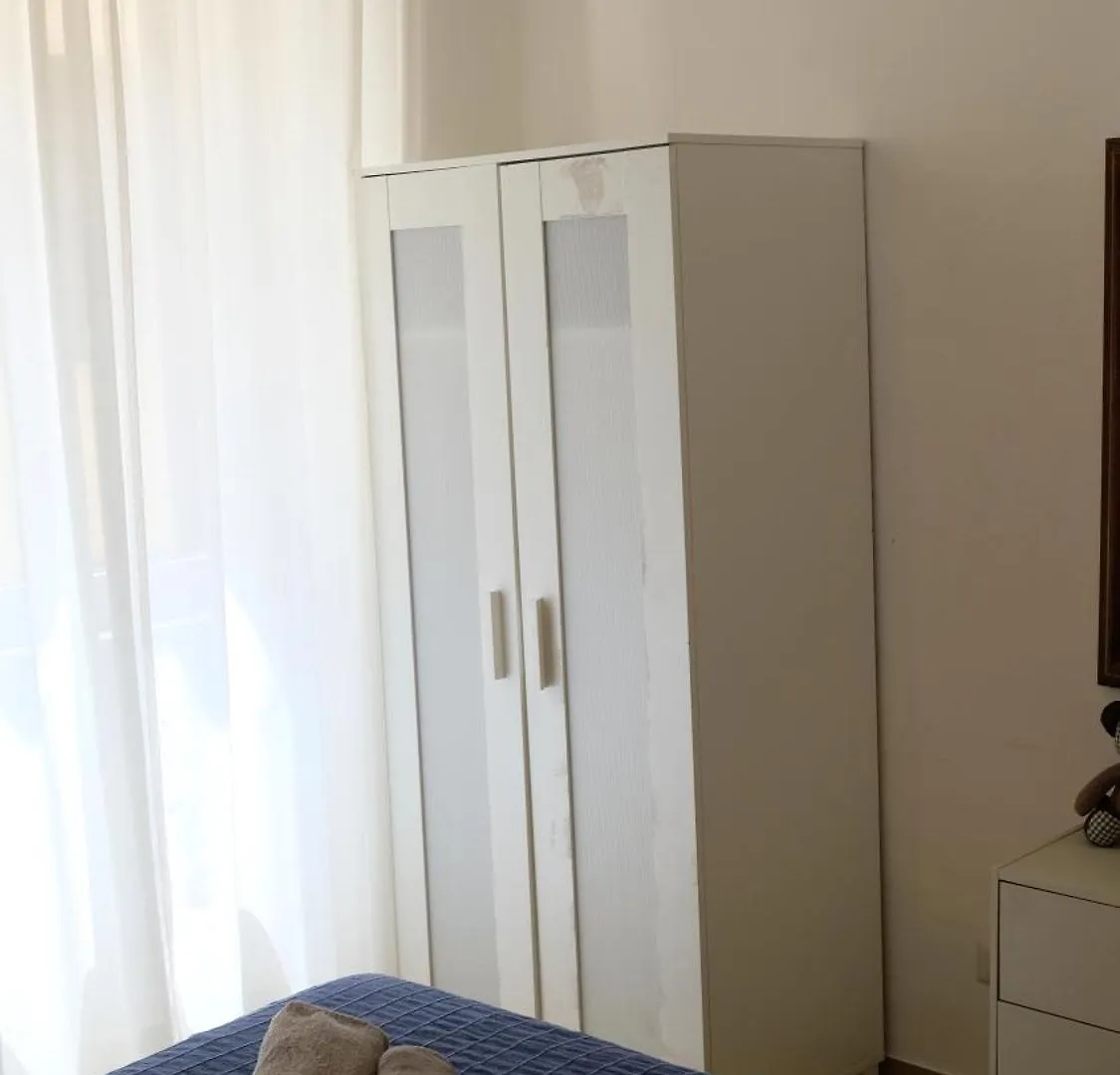 New! True-Stevere Amazing Double Bed For 5 Pax Rome Apartment