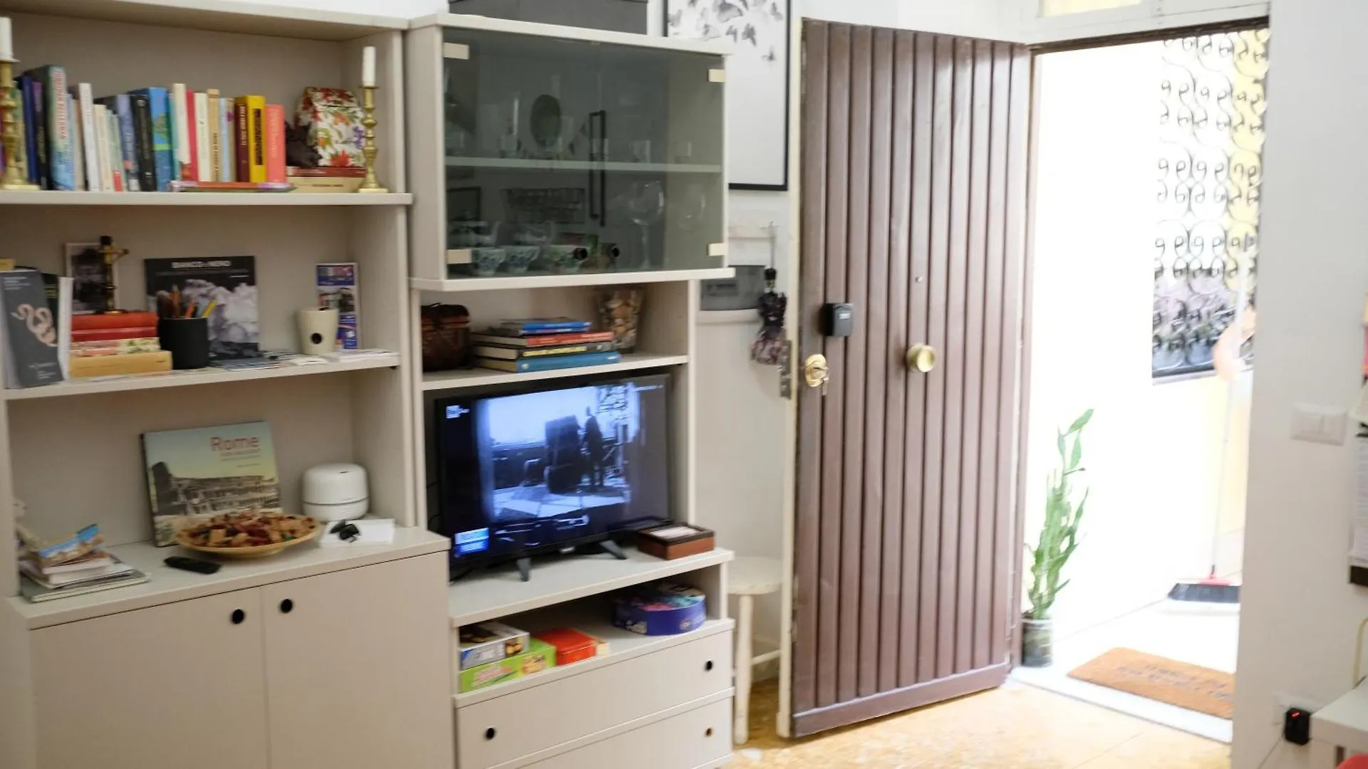 Apartment New! True-Stevere Amazing Double Bed For 5 Pax Rome Italy